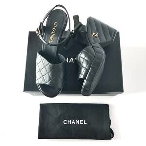 NIB Chanel 2024 Quilted Lambskin CC Logo Black Platform Wedge Sandals 39